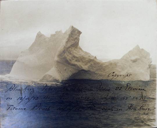 Antartide: maxi iceberg alla deriva minaccia rotte Atlantico