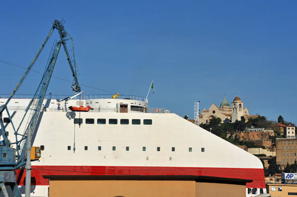 Trasporti: dal 27/4 nuova linea Snav Adriatico Ancona-Spalato