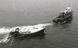 Colpito e affondato: Traghetto affonda una barca a vela