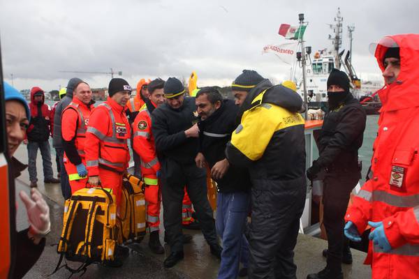 Scontro mercantili a Ravenna, due morti e 4 dispersi