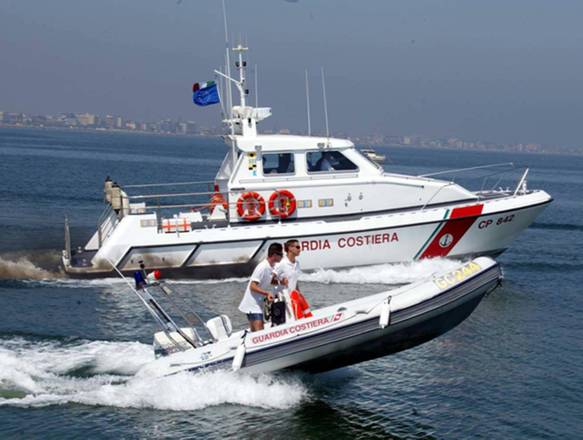 Patenti nautiche ‘facili’,arrestati due sottufficiali Marina