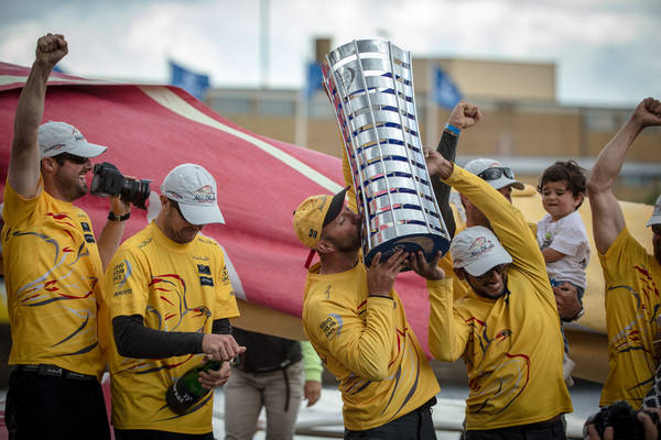 Vela: Abu Dhabi vince la Volvo ocean race