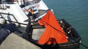 Collisione davanti al porto di Pescara: affonda una barca a vela