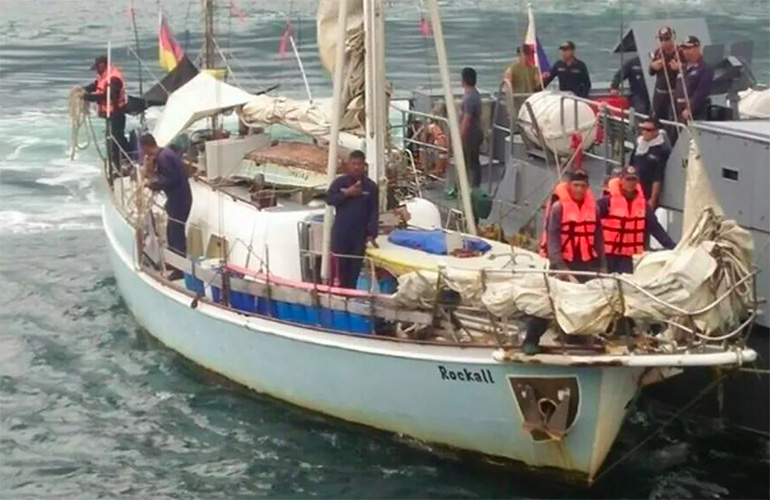 Alle Filippine un gruppo di pirati rapisce uno skipper tedesco e uccide la moglie
