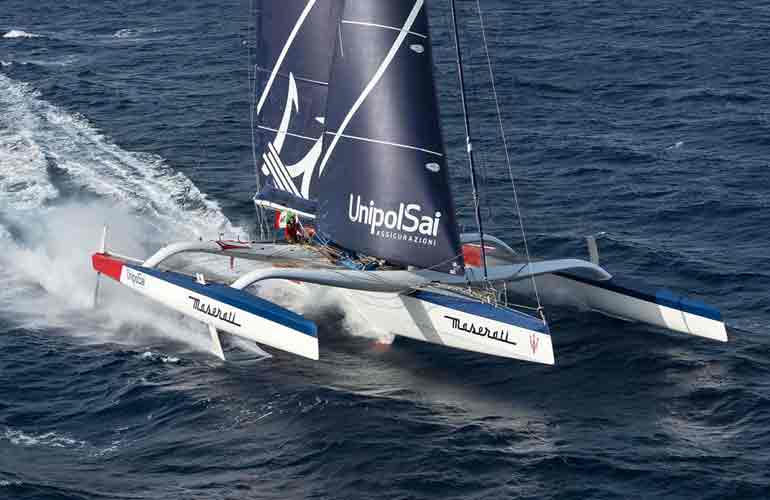 BATTUTI SOLO DAL TRIMARANO PIÙ GRANDE
