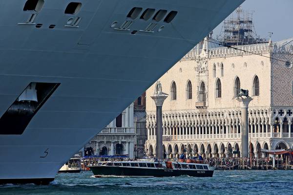 Grandi navi: Italia Nostra, chiediamo incontro a Toninelli
